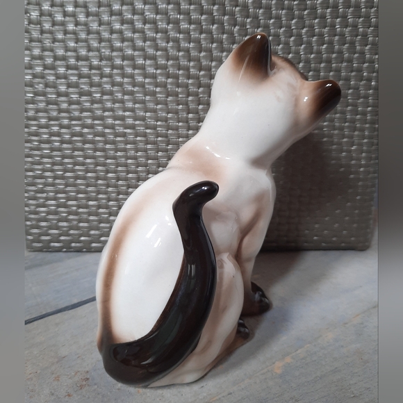 Vintage Siamese Cat Ceramic Porcelain Figurine with Blue Eyes - Picture 4 of 16